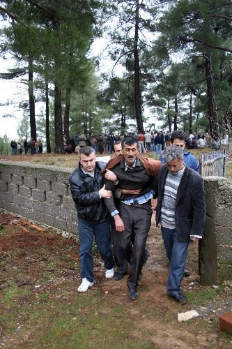 Ankara'da Öldürülen Asker Fethiye'de Toprağa Verildi