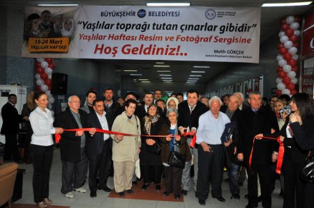 Ankara’da yaşlılarla ilgili sergi açıldı