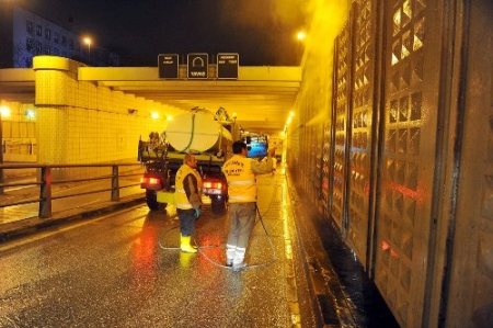 Ankara’nın alt geçit ve tüneleri temizleniyor