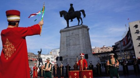 Ankara'nın başkent oluşu düzenlenen törenle kutlandı