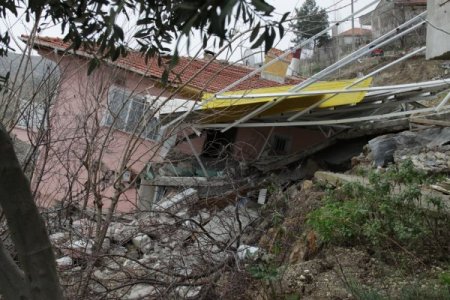 Ankara'nın Sarıyar Beldesindeki Heyelan: 12 Ev Kullanılamaz Durumda