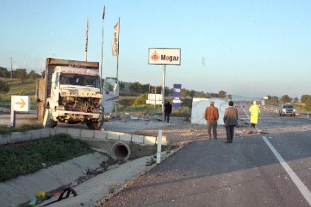 Ankaraspor heyeti kaza yaptı; bir ölü 17 yaralı