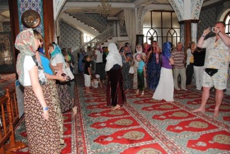 Anket sonucu: Ruslar İslam dinine karşı ön yargılı değil