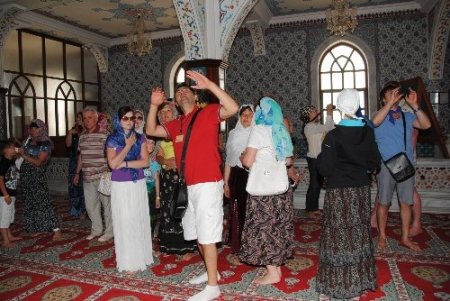 Anket sonucu: Ruslar İslam dinine karşı ön yargılı değil