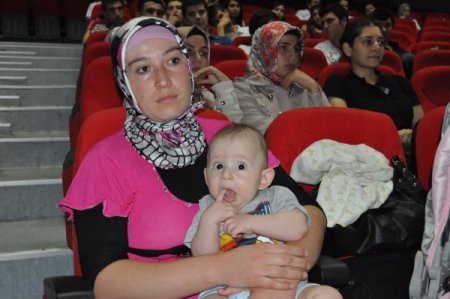 Anne adaylarının emzirme konulu yarışmadaki cevapları doktorları şaşırttı