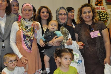 Anne adaylarının emzirme konulu yarışmadaki cevapları doktorları şaşırttı