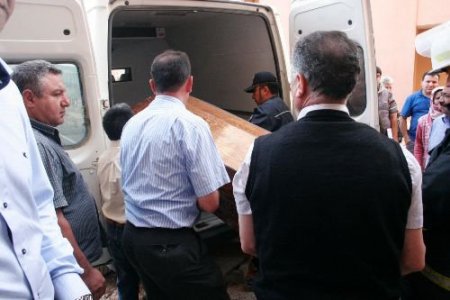 Anne Ve 2 Çocuğu Yangında Can Verdi