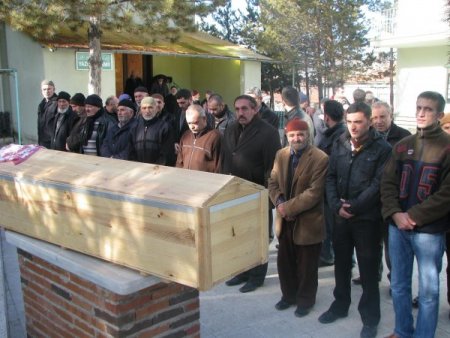 Anne Ve 3 Aylık Bebeği Toprağa Verildi