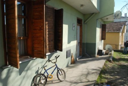 Anne ve 3 çocuğunun öldüğü ev mühürlendi