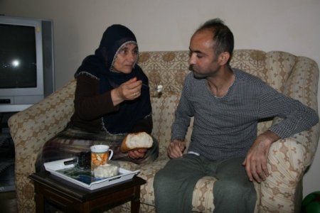 Anne Ve Babasından Aldığı Böbrekler İflas Etti, Yardım Bekliyor