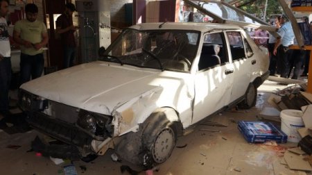 Anne ve pusetteki bebeğine böyle çarptı (Özel)