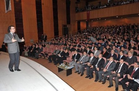 "anneler Dizilerle, Çocuklar Bilgisayarla, Babalar Da Kahvelerde Yaşar Hale Geldi"