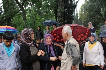 Anneler Günü hediyesini alırken saldırıda öldü