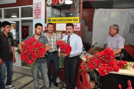 Anneler Günü'nde Çiçekler Yüzde 50’ye Varan İndirimlerle Satılacak