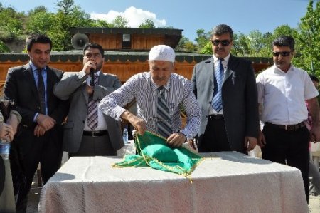 Anneler Günü'nde Sakal-ı Şerif açıldı