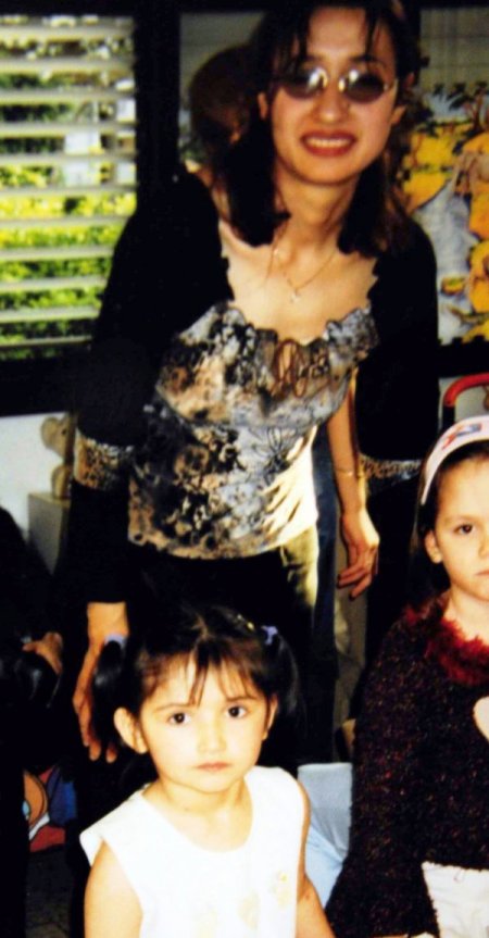 Annelerinin Cenazesini Almaya Geldiler