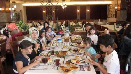 ‘Annem sen bir tanesin’ programında buluştular