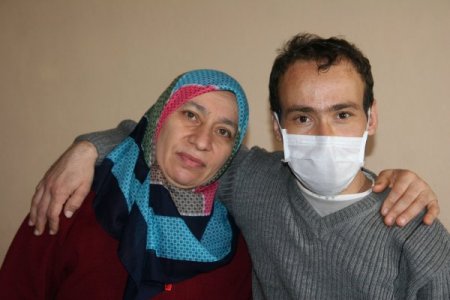 Annesi Böbreğini Bağışladı, 20 Yıllık Hastalığından Kurtuldu