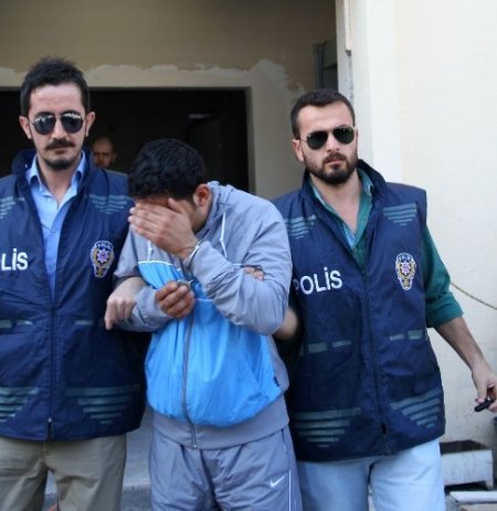 Annesi ve anneanesinin katil zanlısı adliyede