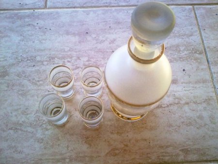 Annesinden kalan çeyizi, Uşak Kent Tarihi Müzesi’ne bağışladı