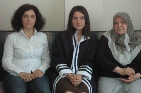 Annesinin Desteği Ve Devlet Bursuyla Okudu, 10 Bin Öğrenciyi Geride Bırakıp Birinci Oldu