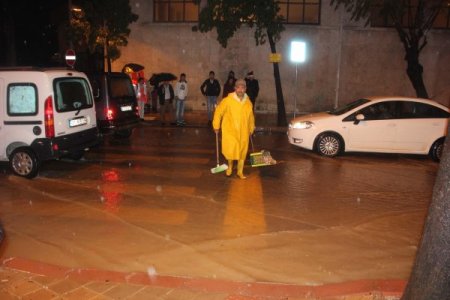 Antakya, yağmura teslim oldu