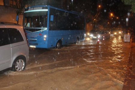 Antakya, yağmura teslim oldu
