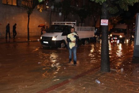 Antakya, yağmura teslim oldu