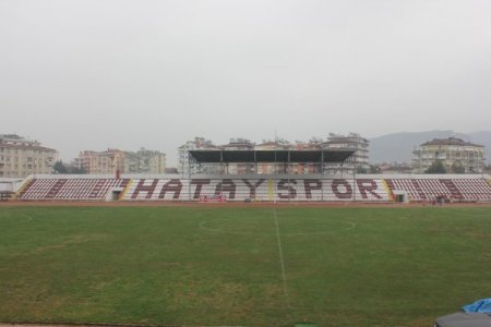 Antakya Atatürk Stadyumu'ndaki tribün inşaatı tamamlandı
