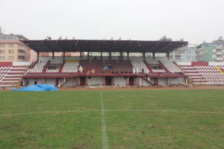 Antakya Atatürk Stadyumu'ndaki tribün inşaatı tamamlandı