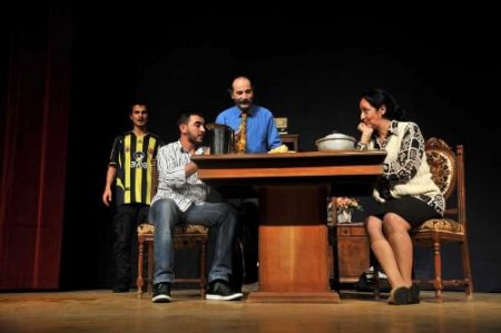 Antakya Belediyesi'nin Geleneksel Tiyatro Şenliği Büyük İlgi Gördü