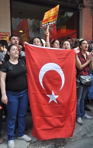 Antakya’da, Reyhanlılılara destek eylemi