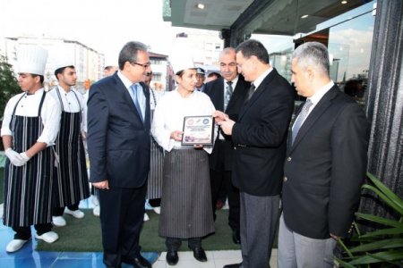 Antakya’da İki İşletme Daha Beyaz Bayrakla Ödüllendirildi