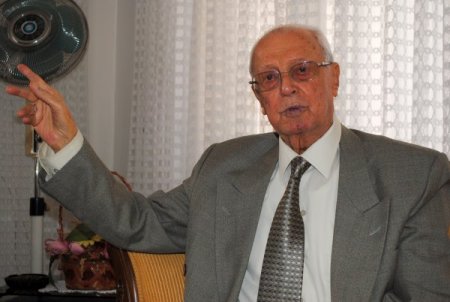 Antalya Aksu Köy Enstitüsü'nün ilk mezunu öğretmen Nuri Cengiz vefat etti