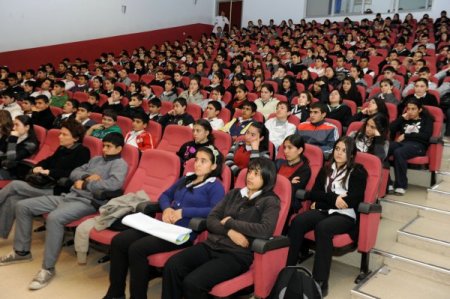 Antalya Emniyeti, Gençlere Madde Bağımlılığı Konusunda Bilgi Verdi