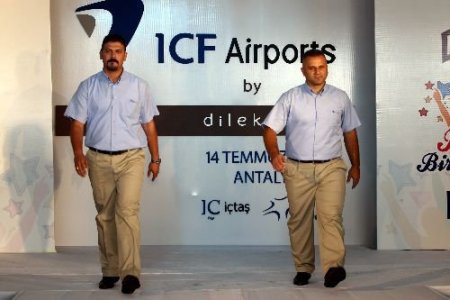 Antalya Havalimanı Personeli Dilek Hanif İmzalı Üniformalarının Tanıtımında Mankenlik Yaptı