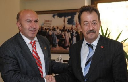 Antalya İl Başkanı Chp'li Ülken Mazbatasını Aldı