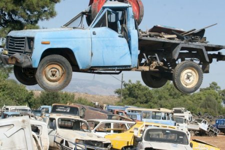 Antalya İl Özel İdaresi'ne 2 Yılda 3 Bin Hurda Araç Teslim Edildi