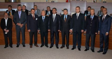 Antalya Ticaret Ve Sanayi Odası, İlçelerdeki Vergi Rekortmenlerini Ödüllendirdi