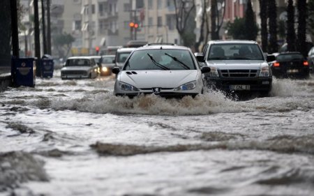 Antalya yağmura teslim