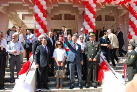 Antalya’da 410 bin öğrenci ders başı yaptı, yollar yetersiz kaldı