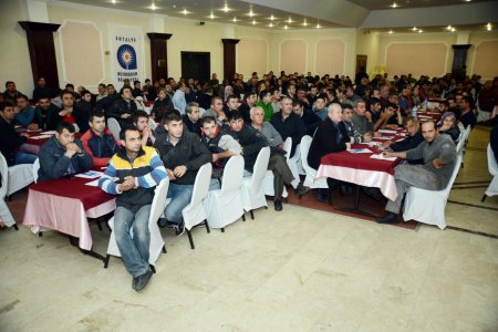 Antalya'da bin sanayi çalışanına iş sağlığı ve güvenliği eğitimi verildi