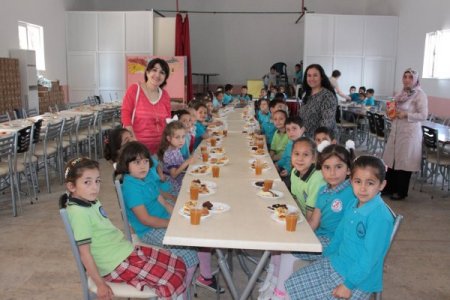 Antalya'da Birinci Sınıf Öğrencileri Mektup Arkadaşlarıyla Buluştu