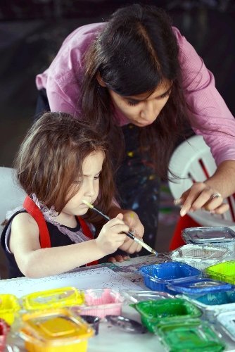 Antalya’da çocuk ve oyun şenliği büyük coşkuya sahne oluyor