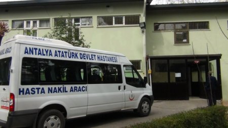 Antalya’da diyaliz hastaları ücretsiz olarak hastaneye naklediliyor