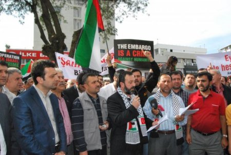 Antalya’da Gazze'ye saldıran İsrail protesto edildi