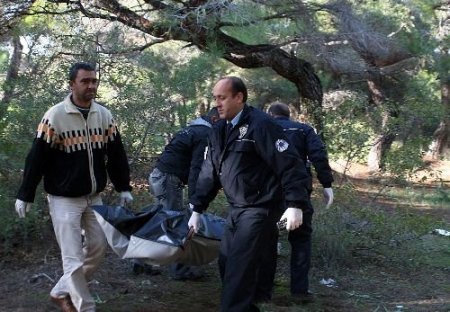 Antalya'da Ormanlık Alanda Erkek Cesedi Bulundu