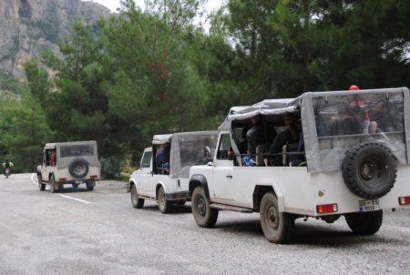 Antalya'da Rus ve Alman turistler 'aksi seda' turlarına bayılıyor