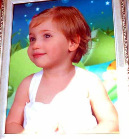 Antalya'da sele kapılan minik Emine toprağa verildi