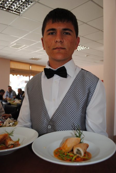 Antalya'da sezonun bitmesi nedeniyle 100 bin kişi işsiz kalacak